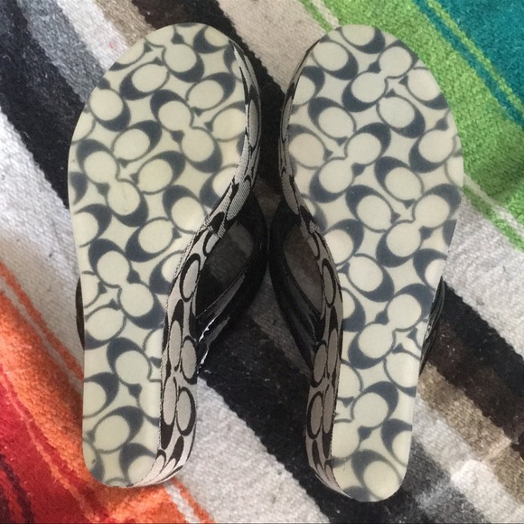 Beautiful Coach wedge sandals - Picture 2 of 9